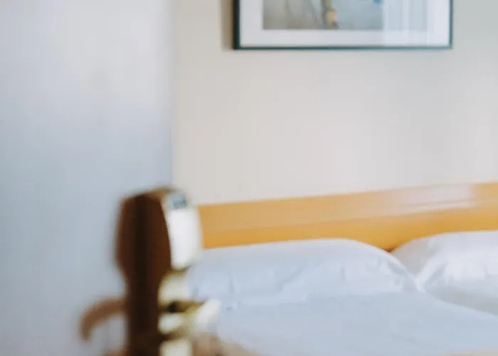 萨拉戈萨广场酒店