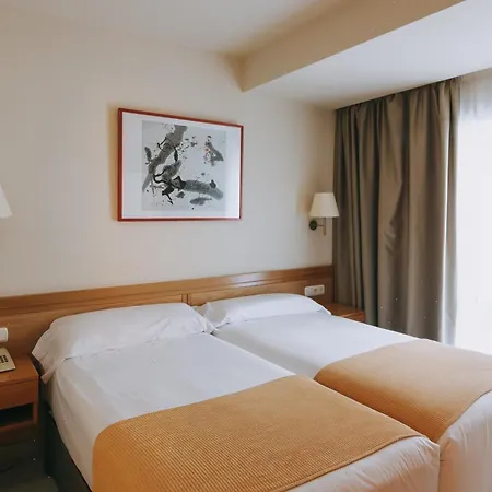 Zaragoza Plaza * San Sebastián