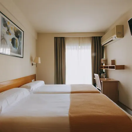 サラゴサ プラサ ホテル サン・セバスティアン