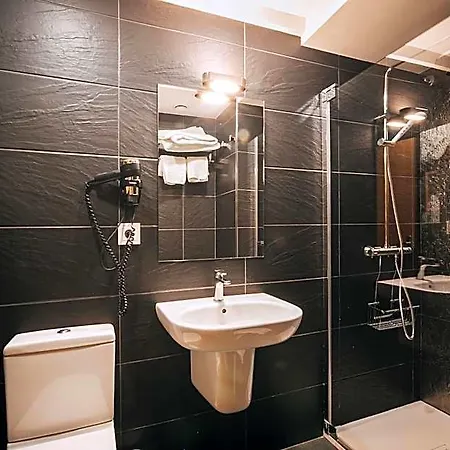 Hotel Zaragoza Plaza *