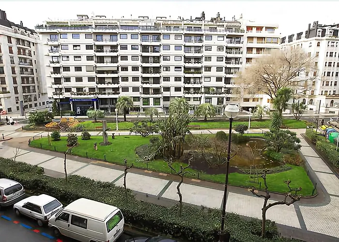 Zaragoza Plaza * San Sebastián