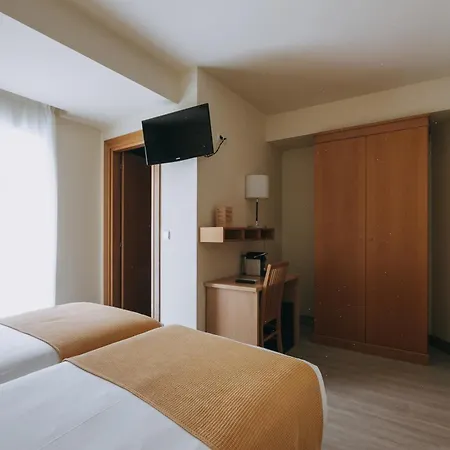 Zaragoza Plaza Сан-Себастьян