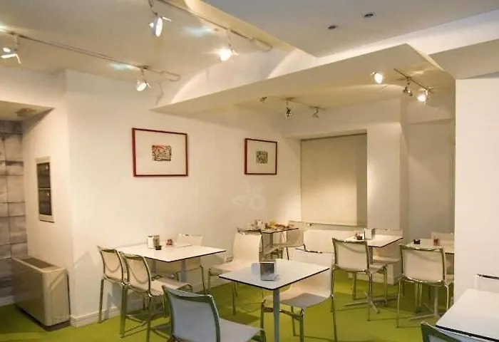 Zaragoza Plaza Сан-Себастьян