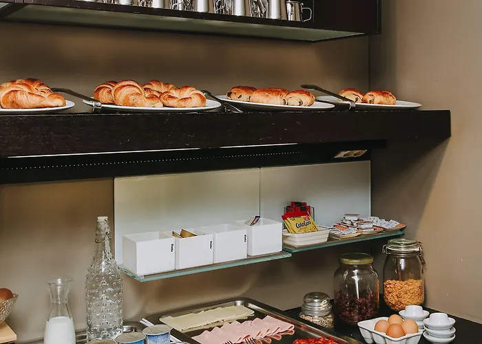 Готель Zaragoza Plaza